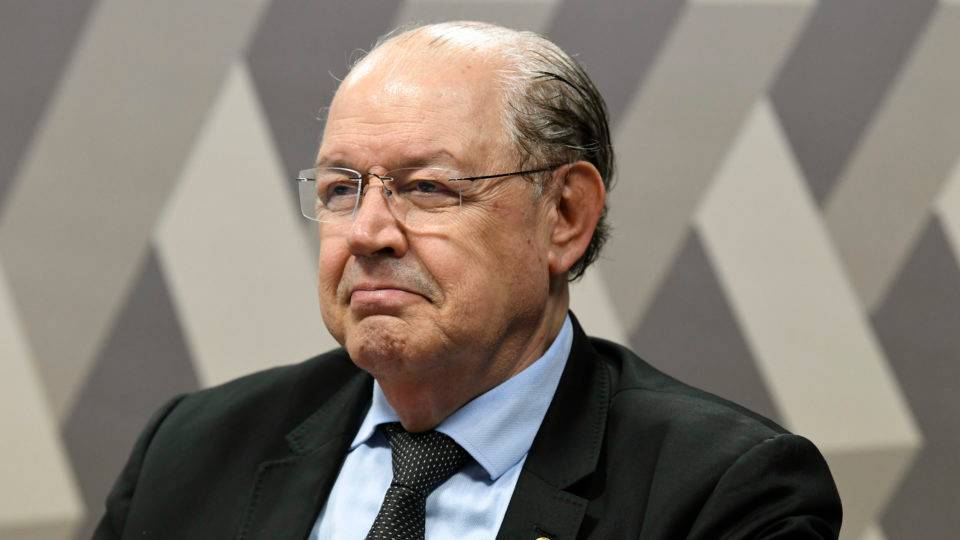 “A brincadeira do Roberto Campos em aumentar a Selic equivale a um ano de emendas”, diz parlamentar