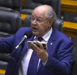 A Ucrânia precisa urgente de apoio!