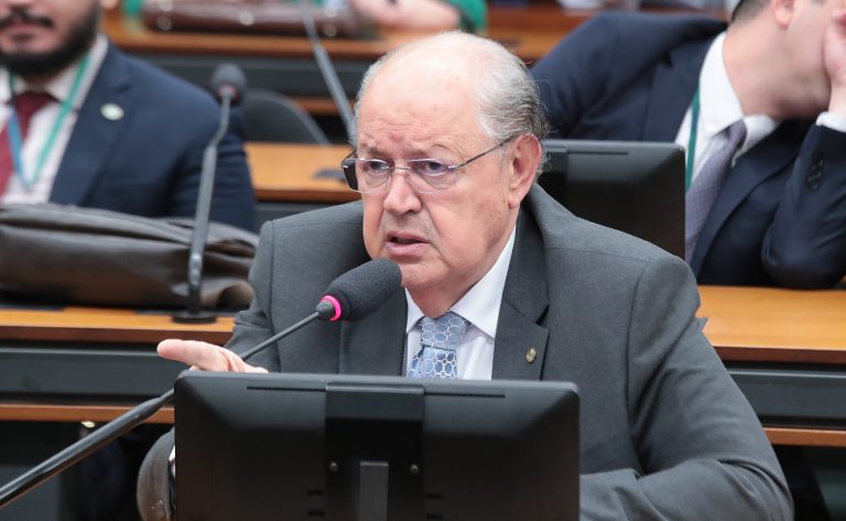 Cigarros e bebidas adulteradas matam!