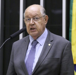 Deputado Luiz Carlos Hauly: “conquista foi construída com diálogo, técnica e mobilização”