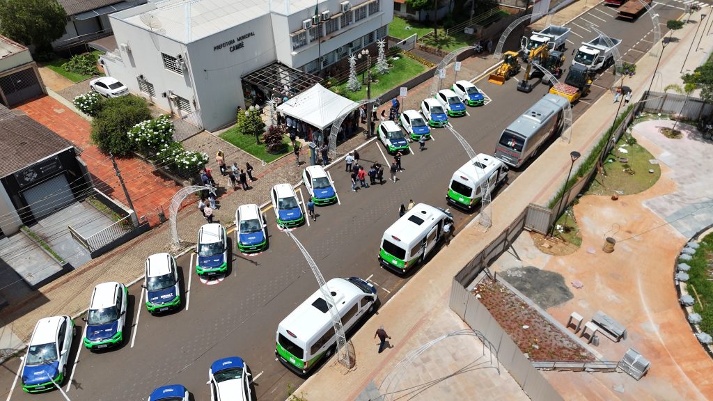 Prefeitura amplia frota oficial com entrega de 28 veículos para saúde, esporte, obras e meio ambiente