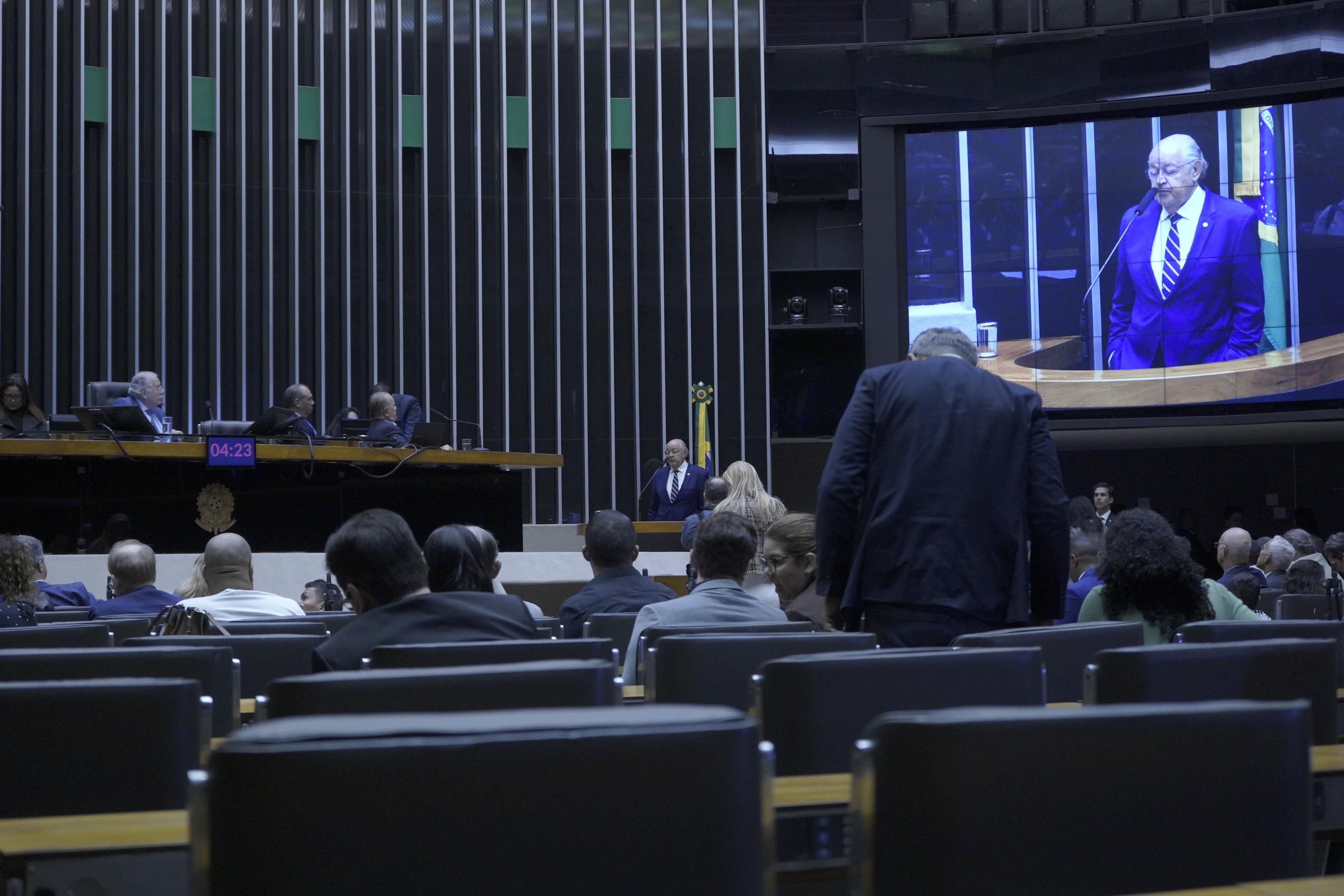 Hauly vota sim a projeto que beneficia de forma permanente a  Lei de Incentivo ao Esporte