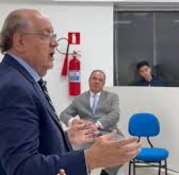 Deputado Hauly realiza palestra sobre a reforma tributária na FESP Curitiba