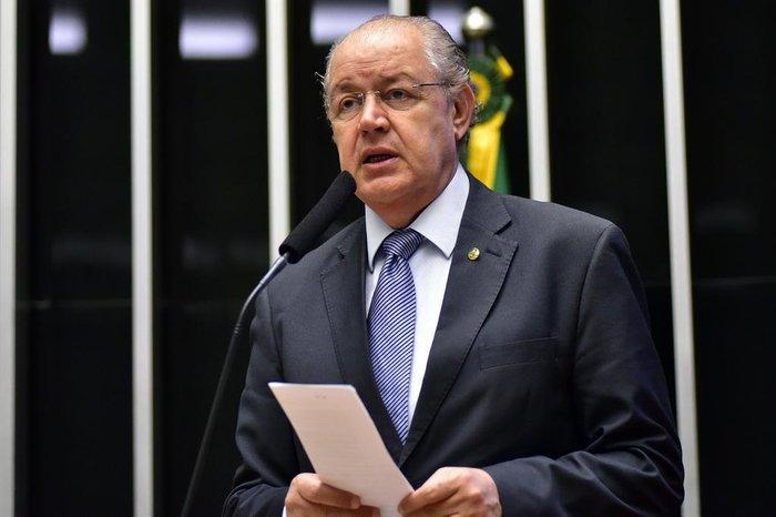 Proposta suspende cessão de automóveis elétricos para Presidência da República