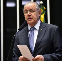 Proposta suspende cessão de automóveis elétricos para Presidência da República