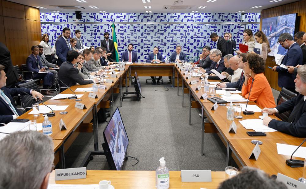 Contra IOF, Hauly diz que quem vai pagar a conta são os consumidores