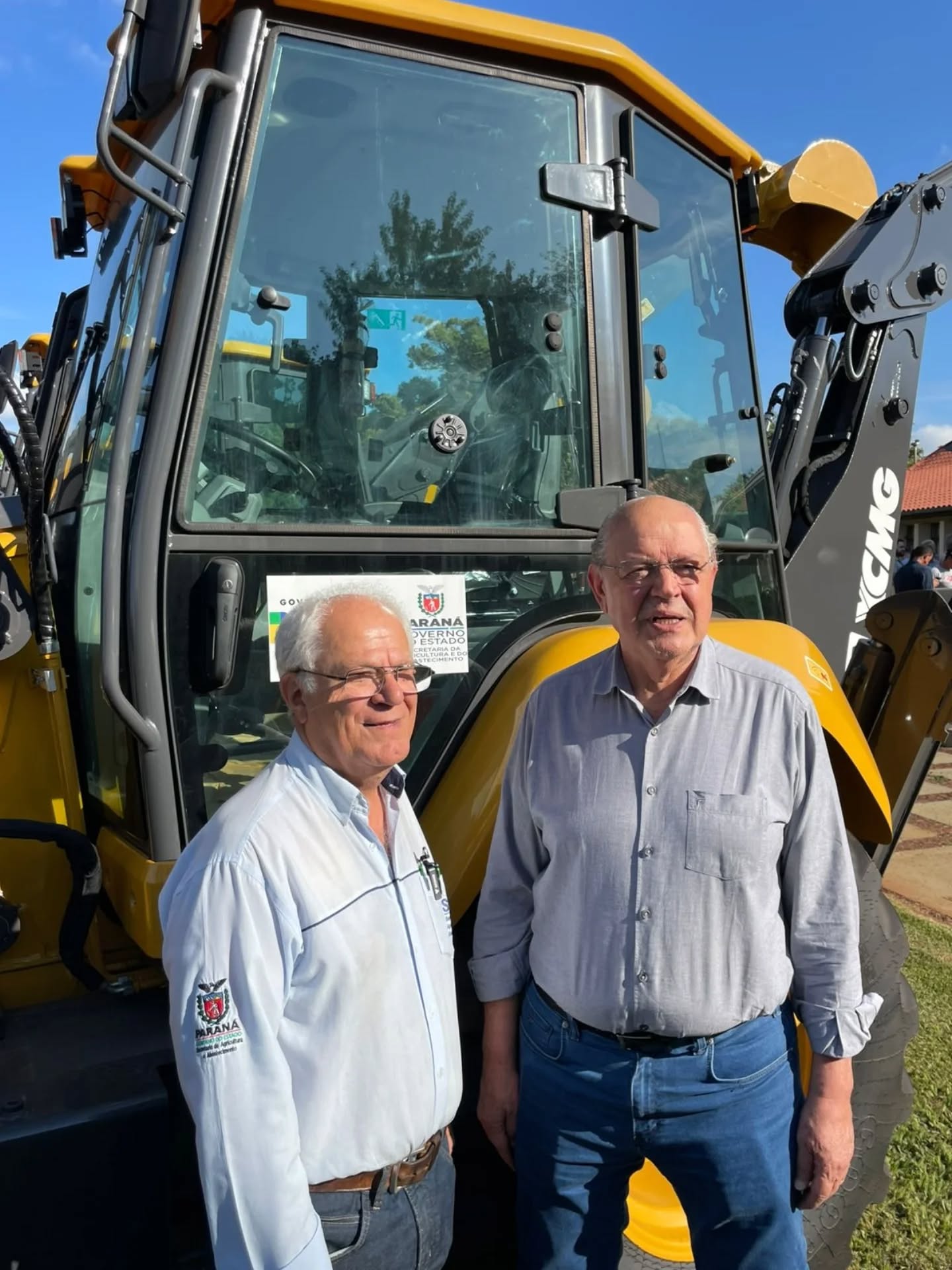 Deputado Hauly participa da entrega de maquinários agrícolas em Londrina