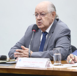 Pensar Brasil 2025 reúne autoridades em Brasília e reforça debate sobre o papel do orçamento público na redução das desigualdades