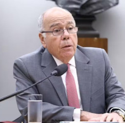 Mauro Vieira diz que Brasil 'aplaude' plano de paz do governo dos Estados Unidos para Gaza