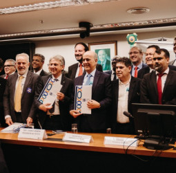 Vídeo mostra melhores momentos do lançamento da Frente Parlamentar