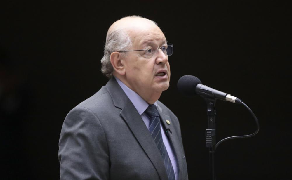 Basta de privilégios para políticos desse País