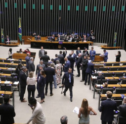 Plenário aprova urgência para quatro propostas