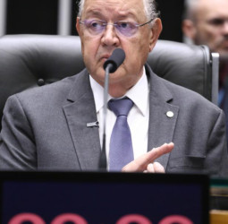 Aprovação do Redata é política estratégica coerente com a soberania, afirma Hauly