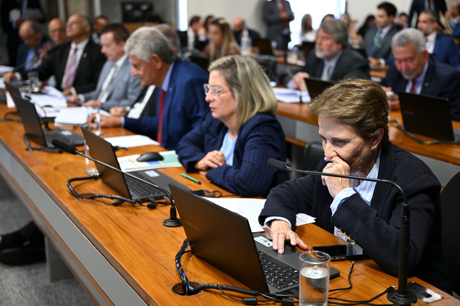 Acordo Mercosul–UE: apesar de fortalecer a integração regional, salvaguardas limitam o crescimento de setores estratégicos