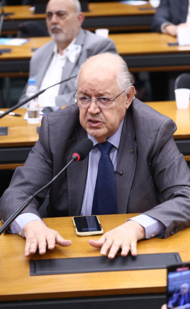 Participantes de seminário na Câmara apontam necessidade de correção dos tetos do MEI e do Simples