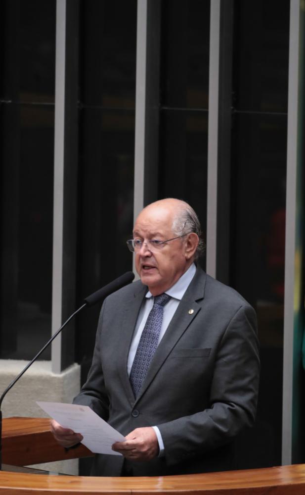 Deputado Luiz Carlos Hauly anuncia pré-candidatura ao Senado pelo Podemos