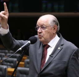 CORREIO POLÍTICO | Hauly quer acelerar reforma tributária